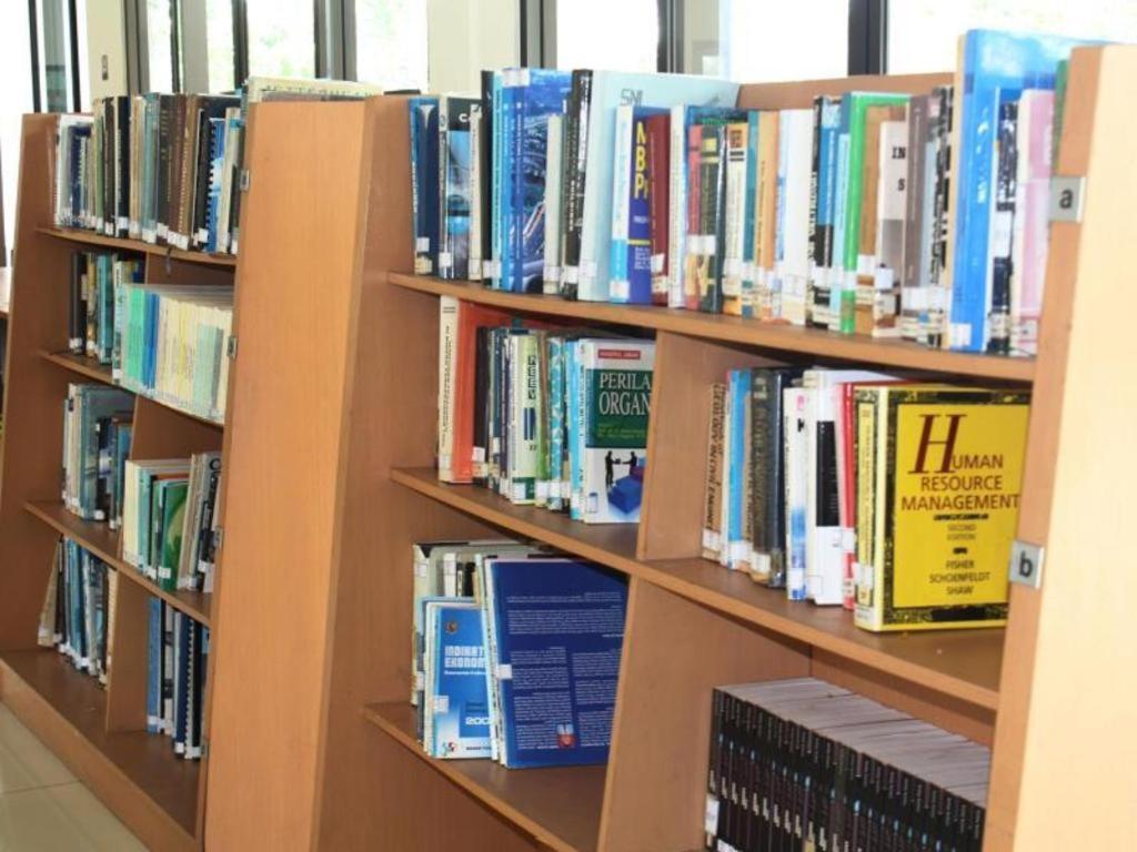Pp University Кисаруа Екстериор снимка